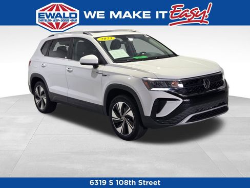 Used 2023 Volkswagen Taos SE w/ Panoramic Sunroof Package AWD/4WD image 1
