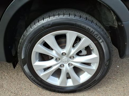 Used 2014 Toyota RAV4 Limited w/ Technology Package FWD image 8