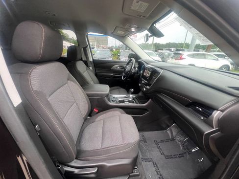 Used 2019 Chevrolet Traverse LT FWD image 14