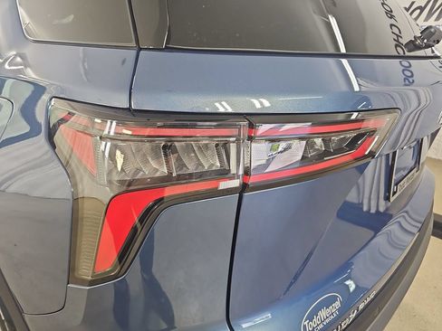 Certified 2025 Chevrolet Equinox LT AWD/4WD image 39