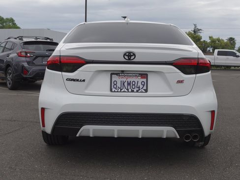 Used 2020 Toyota Corolla SE image 6