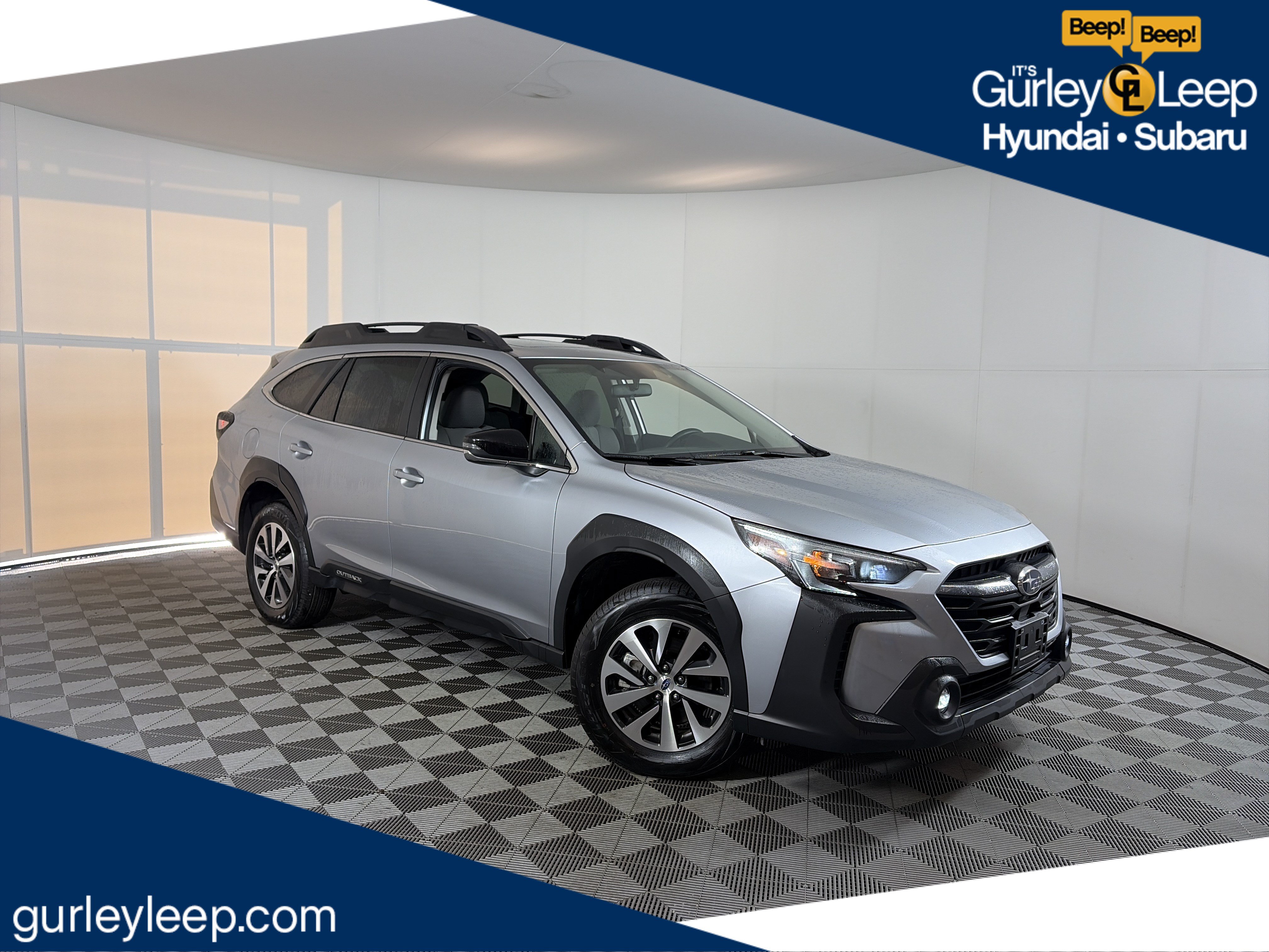 Certified 2025 Subaru Outback Premium AWD/4WD image 1