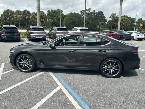 Certified 2025 Genesis G70 2.5T RWD image 10
