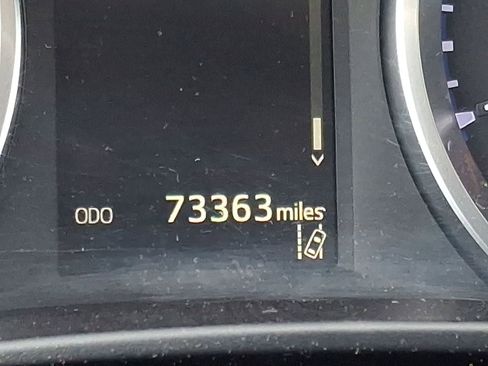 Used 2019 Toyota Highlander LE AWD/4WD image 18
