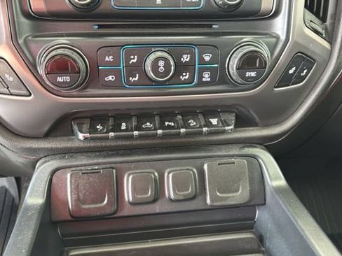 Used 2019 GMC Sierra 2500 SLT w/ All Terrain HD Package AWD/4WD image 11