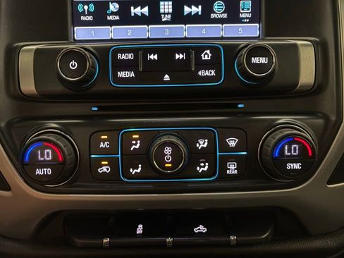 Used 2018 GMC Sierra 1500 SLE w/ SLE Value Package AWD/4WD image 10