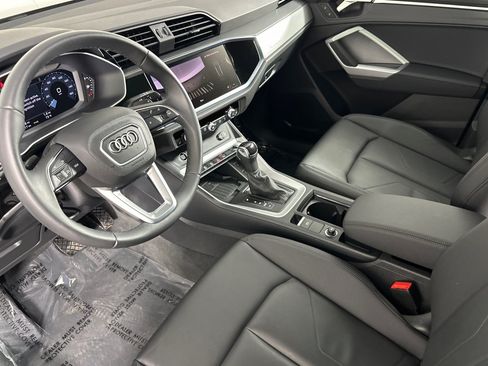 Used 2025 Audi Q3 2.0T Premium w/ Convenience Package AWD/4WD image 9