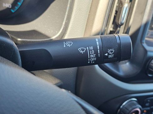 Used 2017 Chevrolet Colorado Z71 AWD/4WD image 41