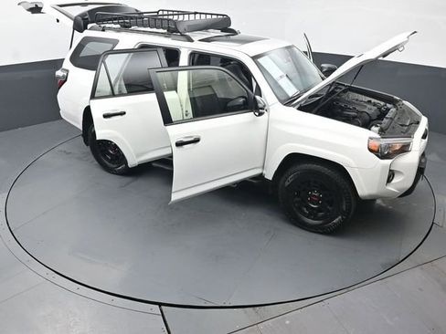 Certified 2021 Toyota 4Runner Venture w/ Moonroof Package AWD/4WD image 53