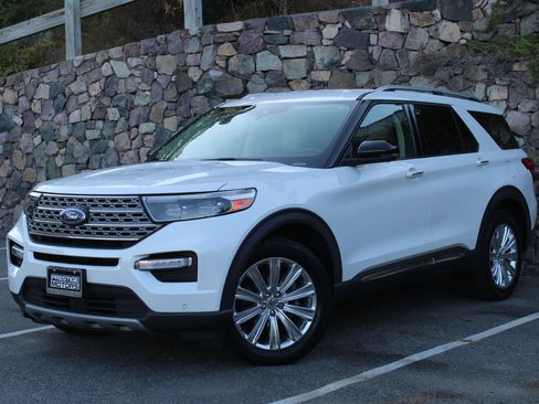 Used 2020 Ford Explorer Limited image 2