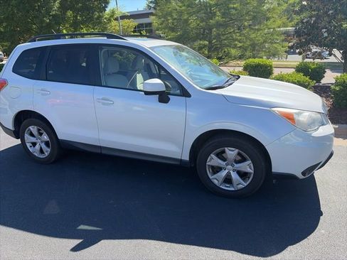 Used 2014 Subaru Forester 2.5i Premium w/ All-Weather Package AWD/4WD image 7