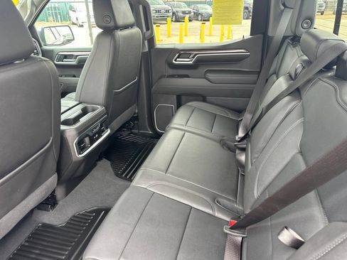 Used 2022 Chevrolet Silverado 1500 LTZ w/ Technology Package AWD/4WD image 18