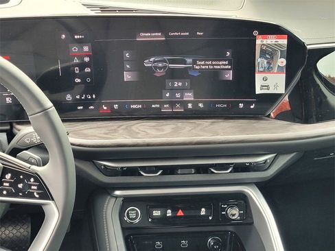 New 2025 Audi Q5 Premium Plus image 13