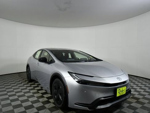 New 2026 Toyota Prius LE image 8