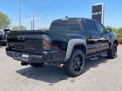Used 2022 Toyota Tacoma SR image 8