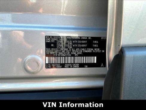Used 2021 Toyota RAV4 LE AWD/4WD image 18