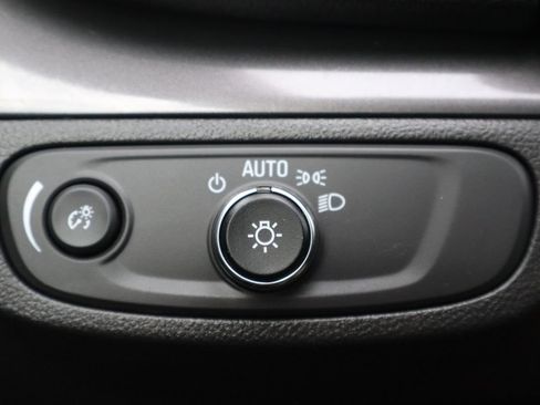 Used 2021 Buick Encore Preferred w/ Safety Package AWD/4WD image 28