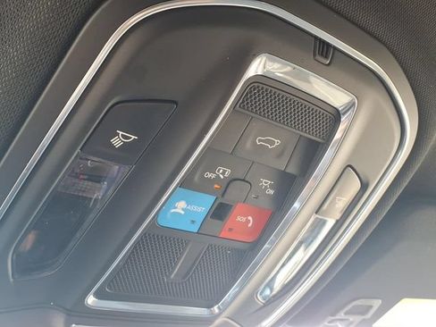 Used 2024 Jeep Grand Cherokee Limited AWD/4WD image 24