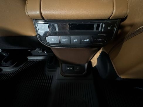Used 2022 Toyota Highlander Platinum image 31