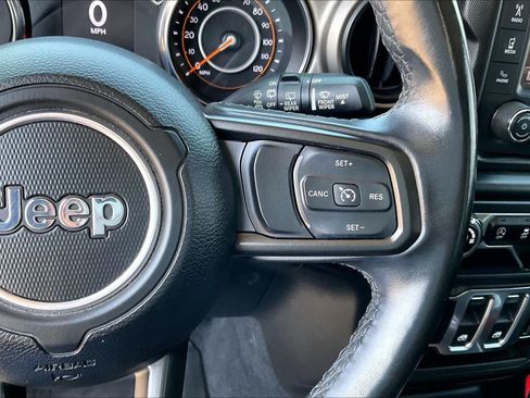 Used 2020 Jeep Wrangler Sport AWD/4WD image 23