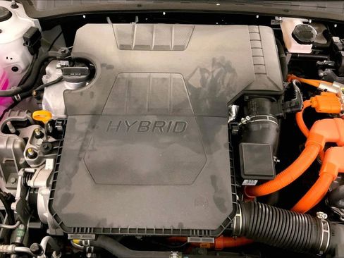 Used 2025 Hyundai Elantra Limited FWD image 31