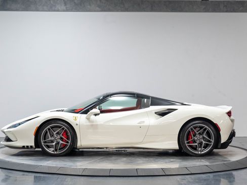 Used 2021 Ferrari F8 Tributo RWD image 49