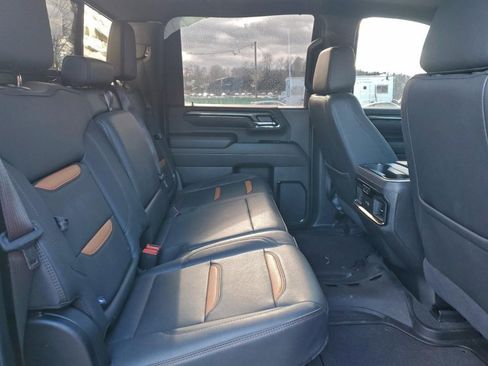 Used 2025 GMC Sierra 2500 AT4 w/ AT4 Premium Plus Package image 7