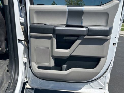 Used 2020 Ford F150 XLT w/ Equipment Group 302A Luxury AWD/4WD image 12