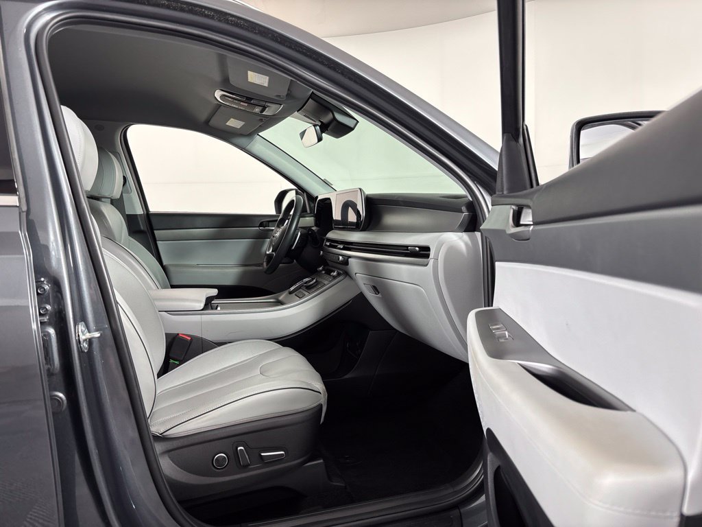 Used 2025 Hyundai Palisade SEL AWD/4WD image 3