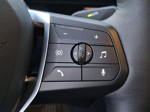 Used 2025 BMW X2 xDrive28i w/ Premium Package image 17