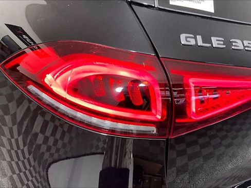 Used 2021 Mercedes-Benz GLE 350 4MATIC image 28