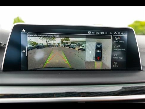Used 2022 BMW 750i xDrive w/ Executive Package AWD/4WD image 32
