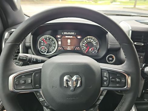Used 2025 RAM 1500 Laramie w/ Sport Appearance Package AWD/4WD image 21