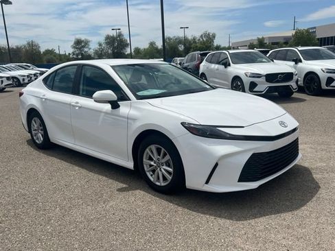 Used 2025 Toyota Camry LE FWD image 1