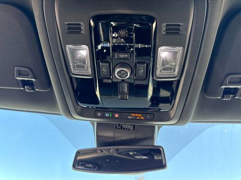 New 2026 GMC Yukon XL Elevation w/ LPO, Get Active Package AWD/4WD image 23