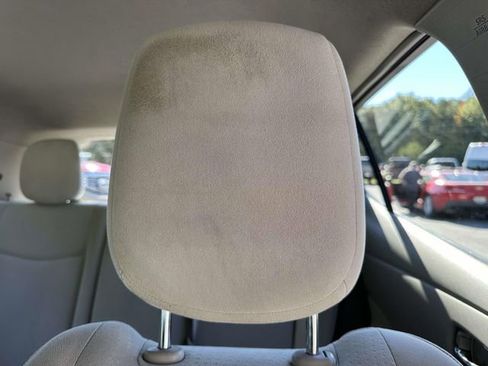 Used 2012 Nissan Leaf SL image 10