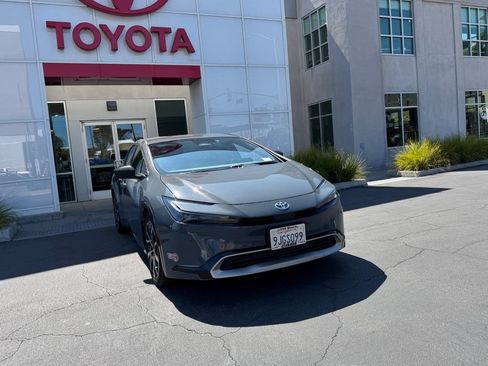 Certified 2023 Toyota Prius Prime FWD image 1