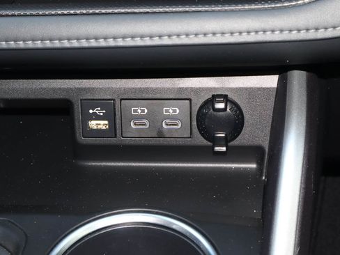 Used 2022 Toyota Highlander XLE image 26