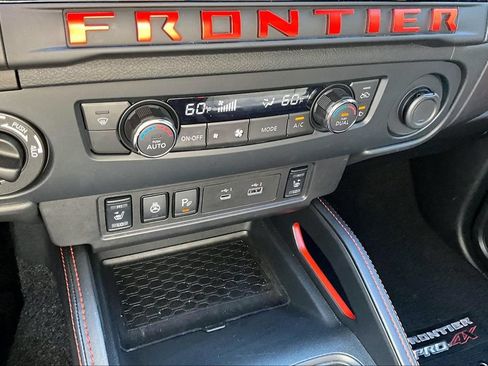 Used 2026 Nissan Frontier PRO-4X AWD/4WD image 16