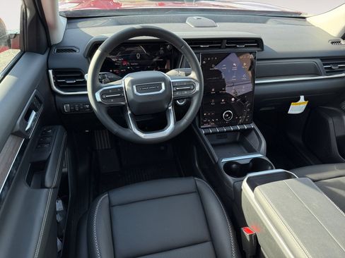 New 2026 GMC Terrain Denali w/ LPO, Black Badging Package image 15