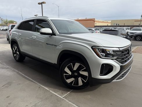 Used 2024 Volkswagen Atlas Cross Sport SEL image 6