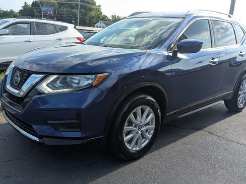 Used 2019 Nissan Rogue SV FWD image 3