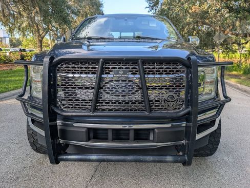 Used 2019 Ford F150 Lariat w/ Equipment Group 502A Luxury AWD/4WD image 2