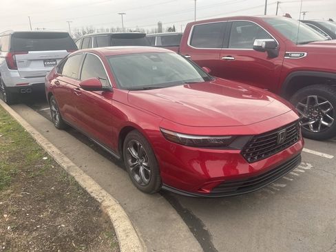 Used 2024 Honda Accord EX image 3