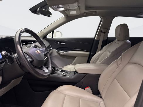 Used 2020 Cadillac XT4 Premium Luxury image 9