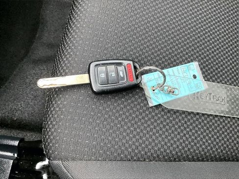 Used 2019 Honda HR-V LX image 36