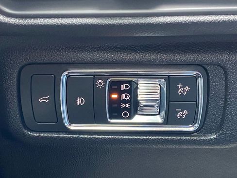 Used 2021 Lincoln Corsair Reserve w/ Equipment Group 201A image 28