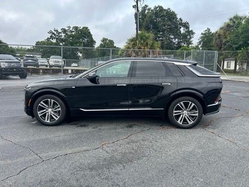 Certified 2024 Cadillac Lyriq Luxury RWD image 2