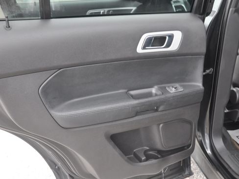 Used 2014 Ford Explorer XLT AWD/4WD image 19