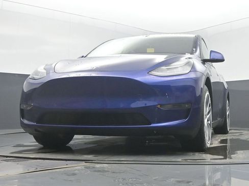 Used 2020 Tesla Model Y Long Range image 17